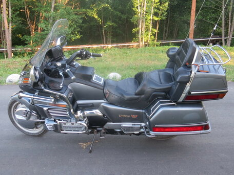 1988 Honda GL 1500 Gold Wing, серый, 530000 рублей, вид 3