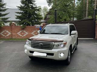 2015 Toyota Land Cruiser 200 Series Рестайлинг 1, белый, 5199000 рублей, вид 4