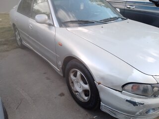 1996 Mitsubishi Galant VII, белый, 220000 рублей, вид 3