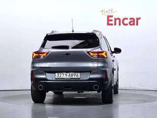 2022 Chevrolet TrailBlazer III, серый, 1583000 рублей, вид 4