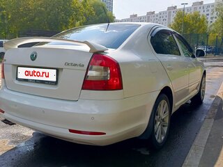 2011 Skoda Octavia II (A5) Рестайлинг, белый, 650000 рублей, вид 4