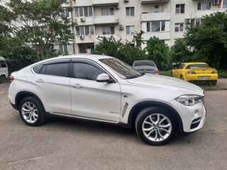 2015 BMW X6 30d II (F16), белый, 3350000 рублей, вид 5