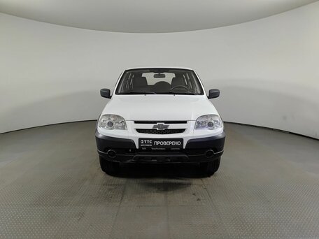 2015 Chevrolet Niva I Рестайлинг, белый, 597055 рублей, вид 2