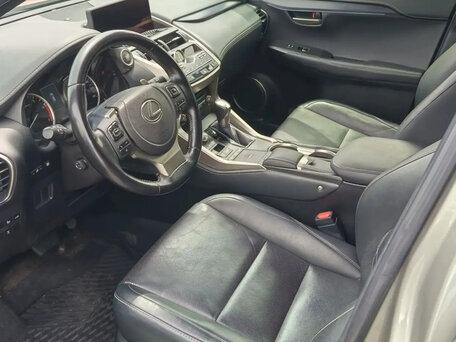 2020 Lexus NX 300 I Рестайлинг, серый, 2600000 рублей, вид 4