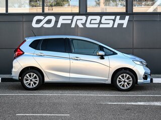 2019 Honda Fit III Рестайлинг, серый, 1124000 рублей, вид 5