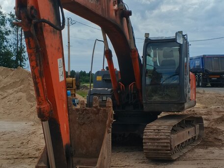 2008 Hitachi ZX200, оранжевый, 1700000 рублей, вид 1