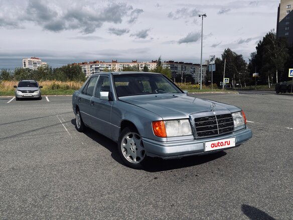 1991 Mercedes-Benz W124 200, синий - вид 3