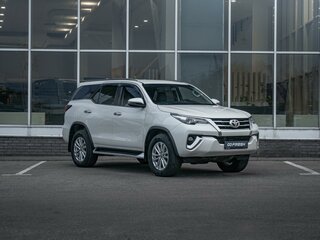 Toyota Fortuner II