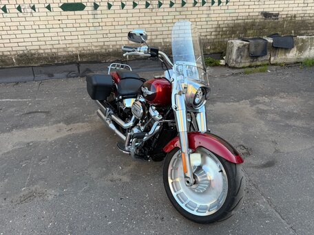 2018 Harley-Davidson Fat Boy, красный, 1950000 рублей, вид 1