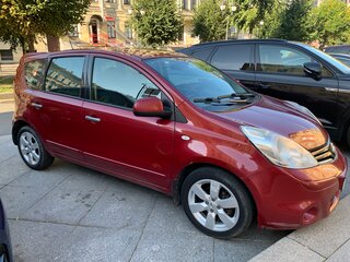 2011 Nissan Note I Рестайлинг, красный, 729000 рублей, вид 4