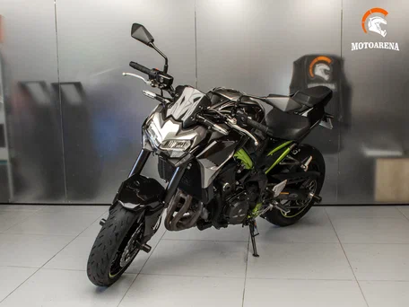 2020 Kawasaki Z 900, серый, 890297 рублей, вид 3