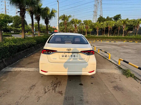2021 Toyota Corolla XII (E210), белый, 1270000 рублей, вид 5