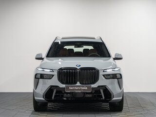 2026 BMW X7 40i I (G07) Рестайлинг, серый, 16190000 рублей, вид 5