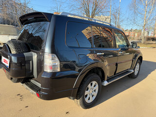 2008 Mitsubishi Pajero IV, чёрный, 1500000 рублей, вид 2