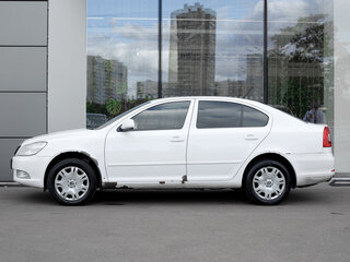 2012 Skoda Octavia II (A5) Рестайлинг, белый, 629000 рублей, вид 5