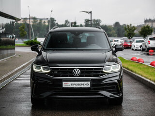 2021 Volkswagen Tiguan Allspace II Рестайлинг, чёрный, 3499000 рублей, вид 4