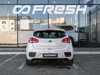 2016 Kia Ceed II Рестайлинг, белый, 1190000 рублей, вид 4