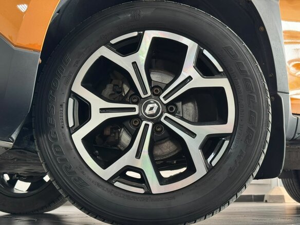 2021 Renault Duster II, оранжевый - вид 2