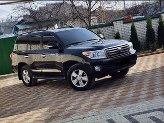 2014 Toyota Land Cruiser 200 Series Рестайлинг 1, чёрный, 3800000 рублей, вид 4