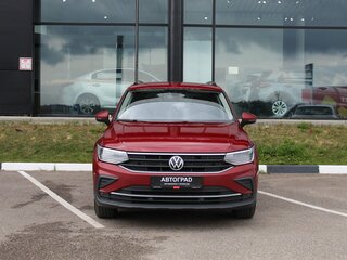 2021 Volkswagen Tiguan II Рестайлинг, красный, 1950000 рублей, вид 2