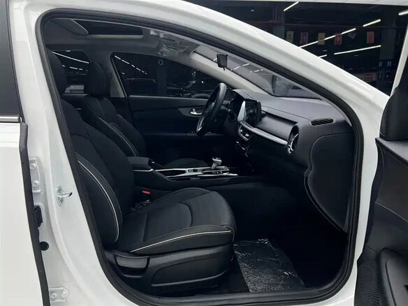 2023 Kia K3 II (China Market) Рестайлинг, белый, 1641255 рублей - вид 18