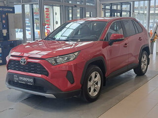 2021 Toyota RAV4 V (XA50), красный, 2649000 рублей, вид 1