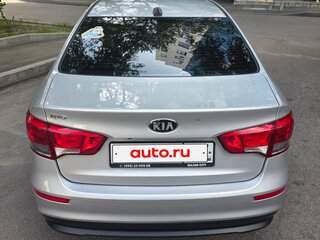 2017 Kia Rio III Рестайлинг, серебристый, 1500000 рублей, вид 5