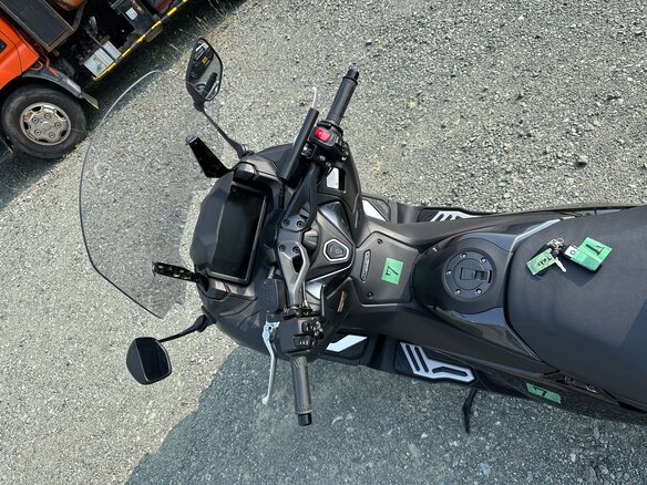 2022 Yamaha TMAX, синий - вид 21