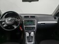 2011 Skoda Octavia II (A5) Рестайлинг, белый - вид 11