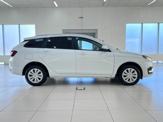 2024 Lada (ВАЗ) Vesta SW I Рестайлинг (NG), белый, 1199000 рублей, вид 4