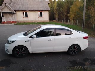 2016 Kia Rio III Рестайлинг, белый, 1020000 рублей, вид 4