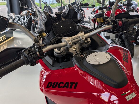 2026 Ducati Multistrada V2, красный, 2550000 рублей - вид 10