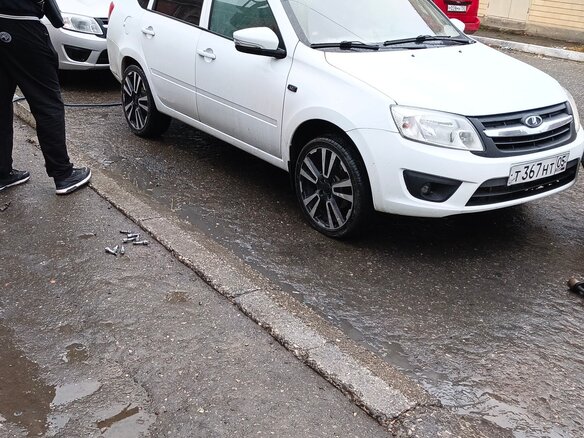 2013 Lada (ВАЗ) Granta I, белый, 550000 рублей - вид 6