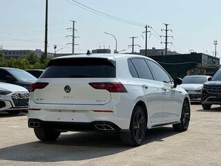 2022 Volkswagen Golf VIII, белый, 1540000 рублей, вид 5