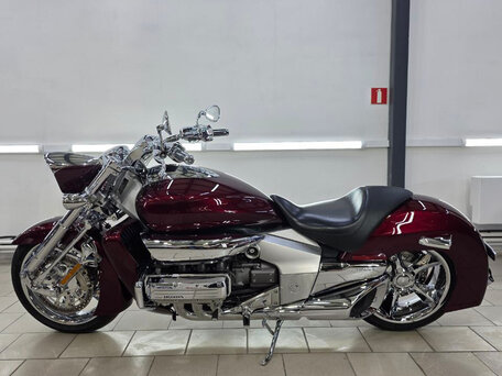 2005 Honda Valkyrie Rune, пурпурный, 1850000 рублей, вид 4
