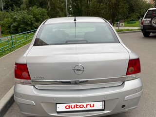 2010 Opel Astra H Рестайлинг, серебристый, 399000 рублей, вид 2