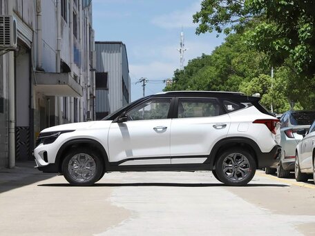 2026 Kia Seltos I Рестайлинг, белый, 2200000 рублей, вид 5