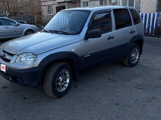 2015 Chevrolet Niva I Рестайлинг, серебристый, 500000 рублей, вид 2