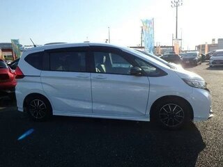 2018 Honda Freed II, белый, 1099000 рублей, вид 2