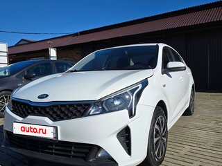 2021 Kia Rio IV Рестайлинг, белый, 920000 рублей, вид 1