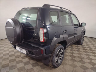 2026 Lada (ВАЗ) Niva Travel I Рестайлинг, серый, 1712000 рублей, вид 3