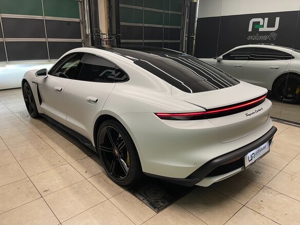2021 Porsche Taycan Turbo S I, белый - вид 2