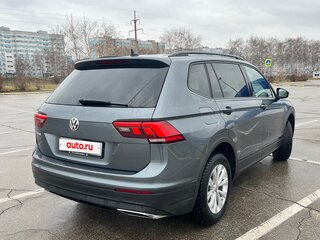 2020 Volkswagen Tiguan Allspace II, серый, 2900000 рублей, вид 3