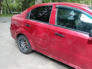 2010 Chevrolet Aveo I Рестайлинг, красный, 300000 рублей, вид 4