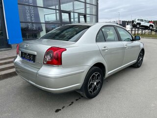 2006 Toyota Avensis II Рестайлинг, серебристый, 599000 рублей, вид 4