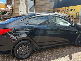 2013 Hyundai Solaris I, чёрный, 660000 рублей, вид 5