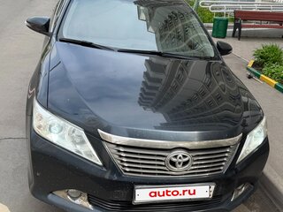 2013 Toyota Camry VII (XV50), серый, 1340000 рублей, вид 1