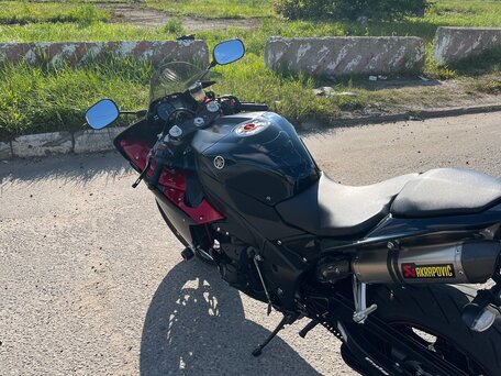 2010 Yamaha YZF-R1, чёрный, 1100000 рублей, вид 5