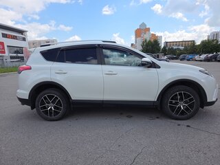 2017 Toyota RAV4 IV (XA40) Рестайлинг, белый, 2630000 рублей, вид 4