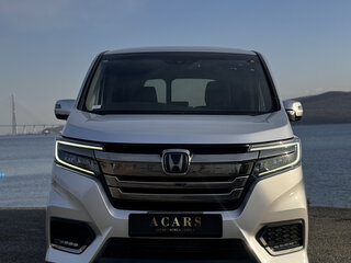 2019 Honda Stepwgn Spada V Рестайлинг, серебристый, 1950000 рублей, вид 3